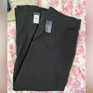 Avenue brand, Super Stretch Bootcut Pant Black - size 22 petite